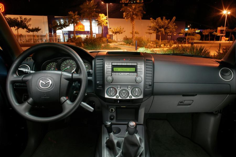  Mazda BT-50 2006 года  (фото 66 из 98)